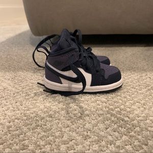 Nike NWOT Kids Sneakers Size 4